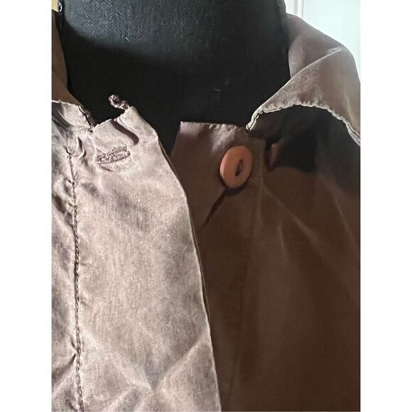 Vintage 2567 Basics 100% Silk brown button-up blouse - Picture 2 of 6